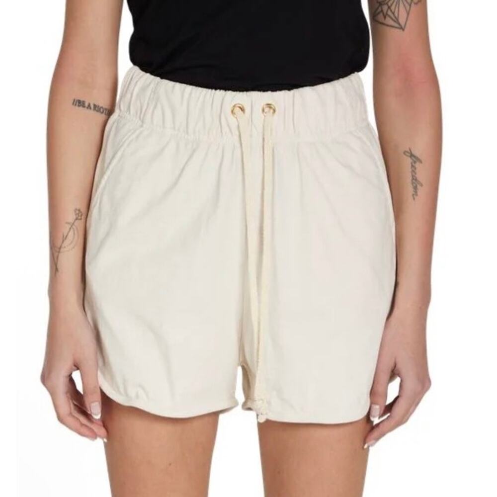 $172 New Les Tien White Serena Scallop Short - Small